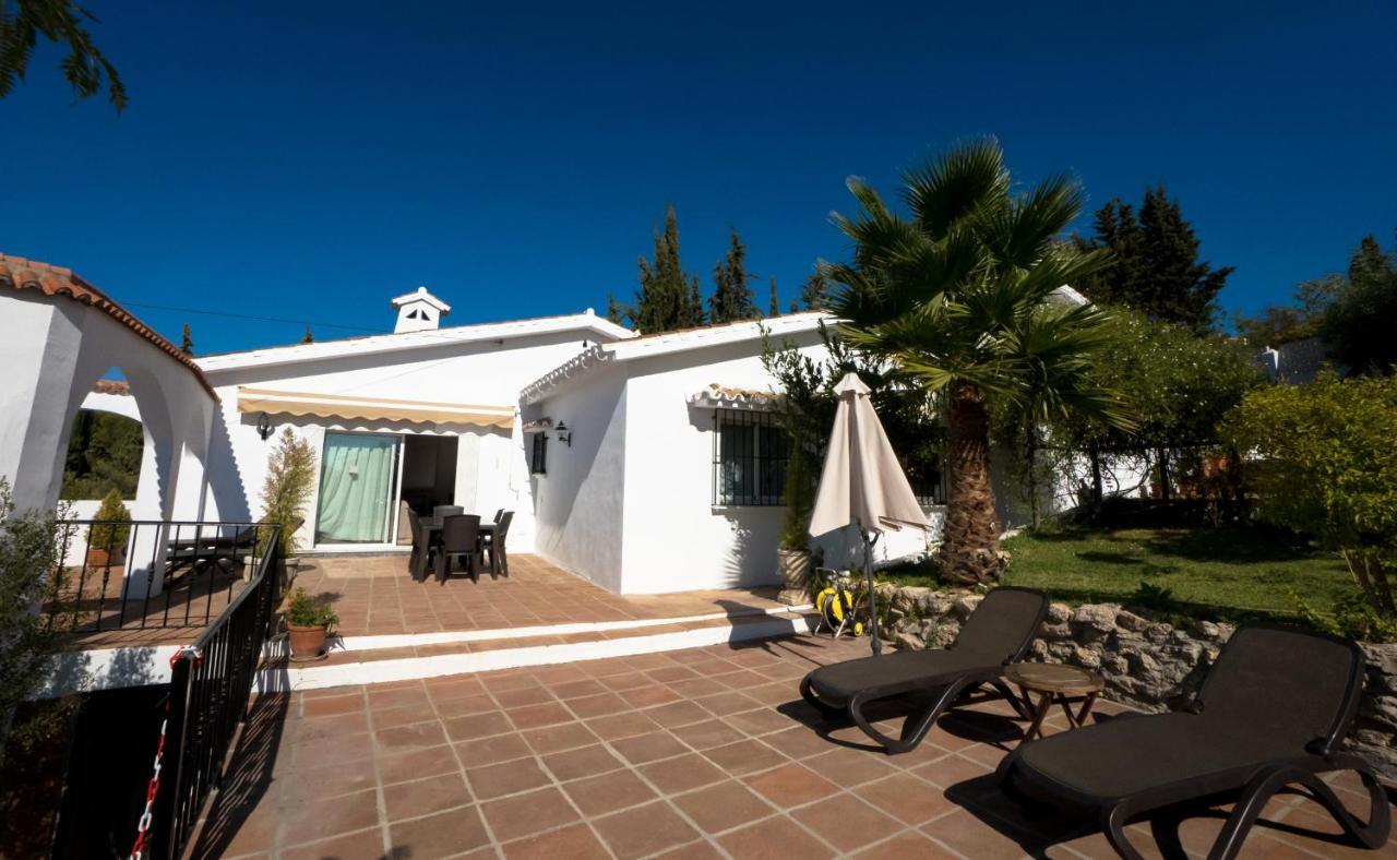 Private Heated Pool, Jacuzzi & 1225M2 Garden In Villa Cipreses Frigiliana Exterior foto
