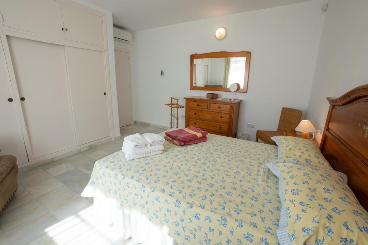 Private Heated Pool, Jacuzzi & 1225M2 Garden In Villa Cipreses Frigiliana Exterior foto