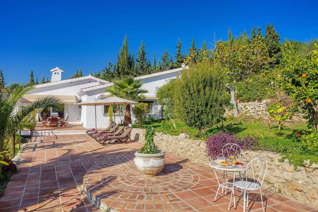 Private Heated Pool, Jacuzzi & 1225M2 Garden In Villa Cipreses Frigiliana Exterior foto
